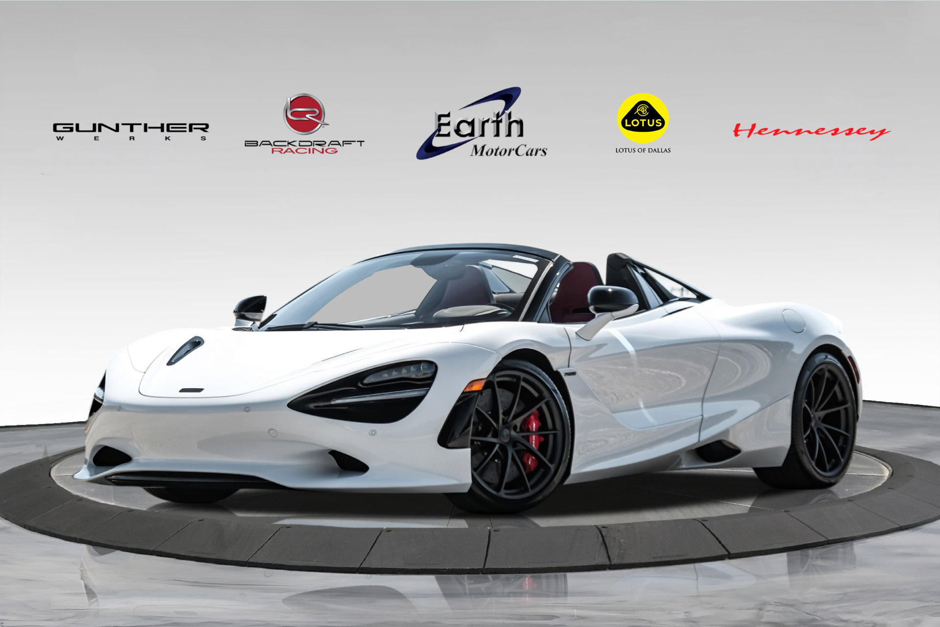 Used 2025 McLaren 750S Spider RWD image 1