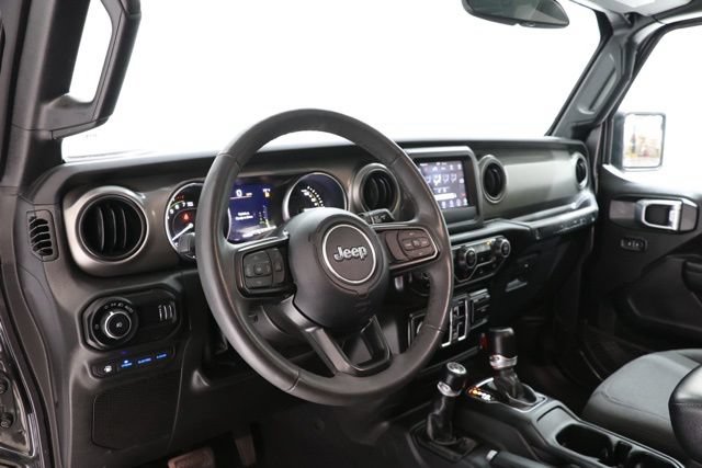 Used 2023 Jeep Wrangler Unlimited w/ Cold Weather Group AWD/4WD image 19