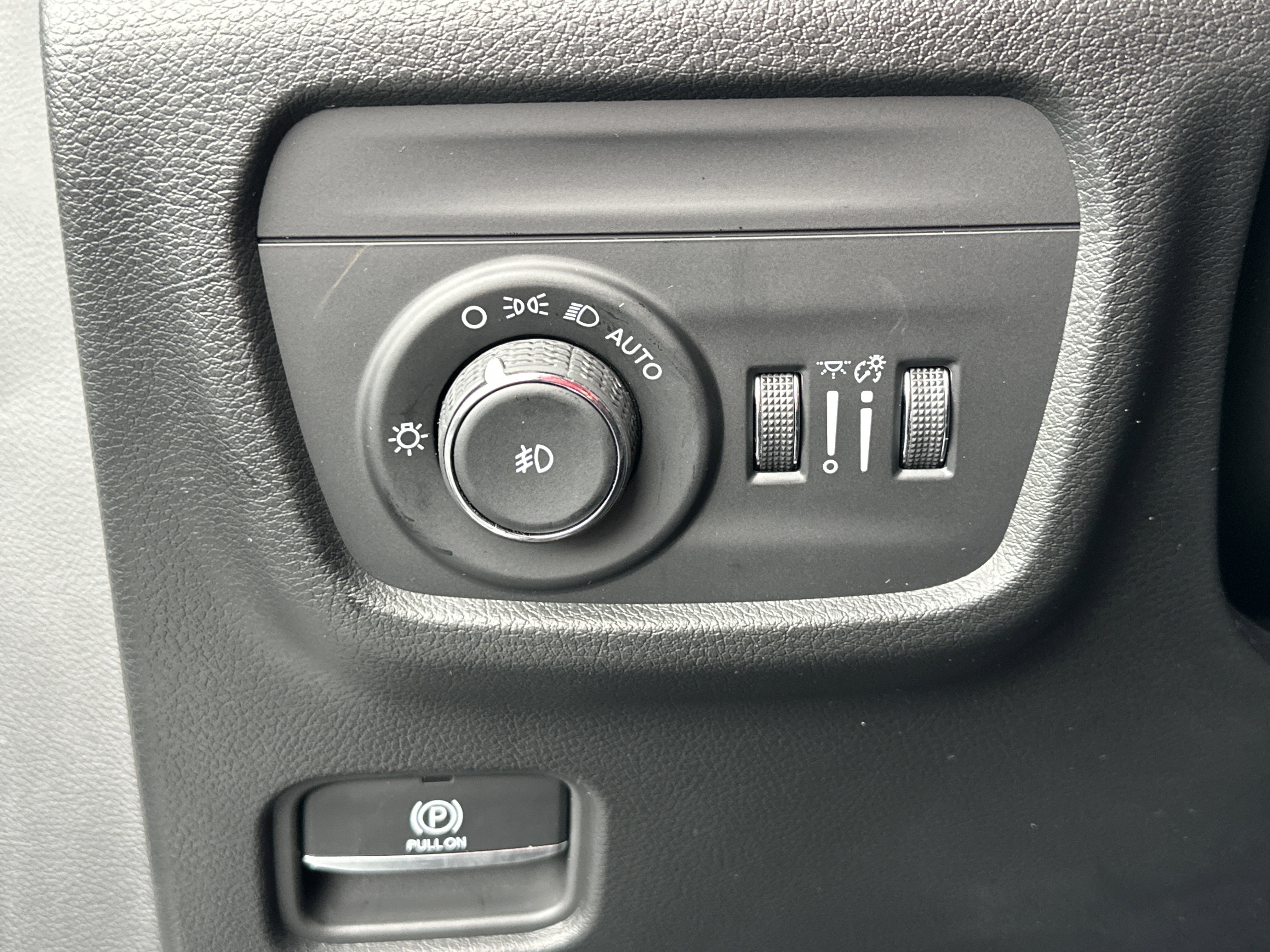 New 2026 Jeep Grand Cherokee Limited Reserve image 11