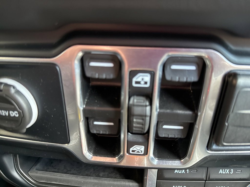 Used 2024 Jeep Wrangler High Altitude image 35