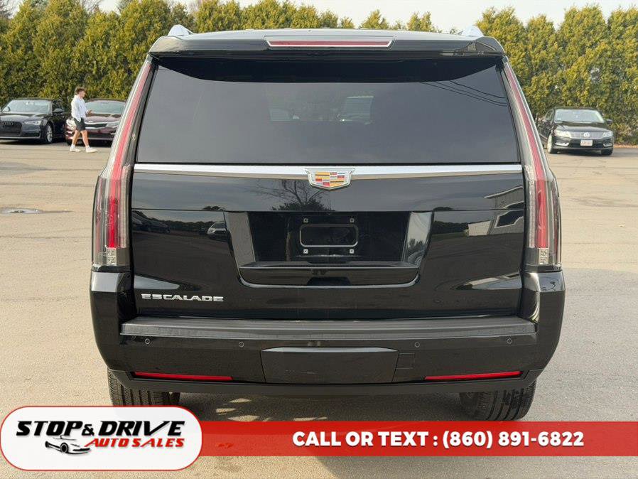 Used 2015 Cadillac Escalade Premium image 4