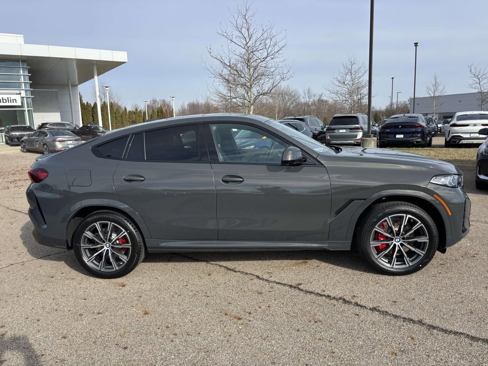 New 2026 BMW X6 xDrive40i w/ Climate Comfort Package image 8