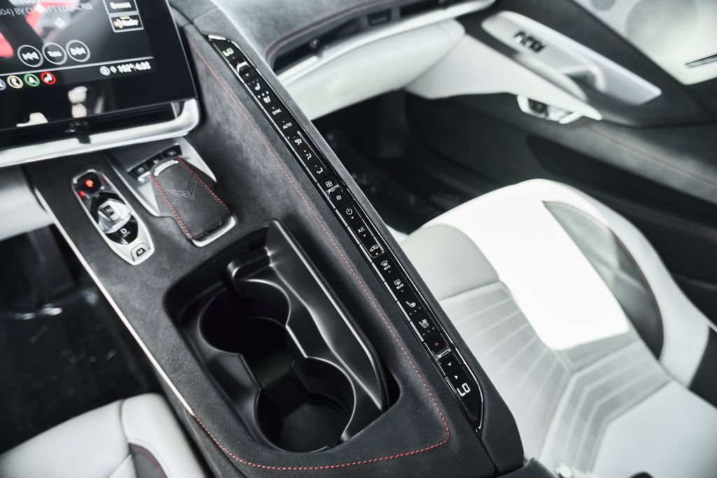 Used 2023 Chevrolet Corvette Z06 RWD image 33