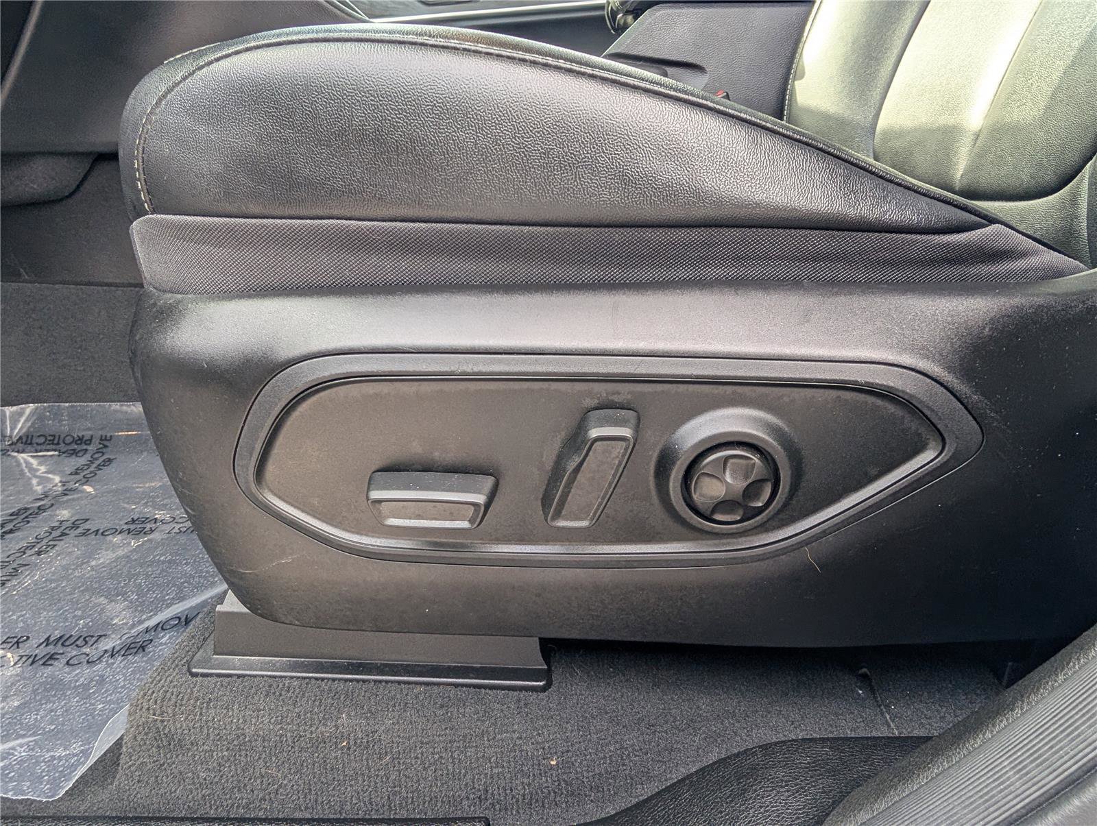 Used 2023 Jeep Grand Cherokee Limited w/ Black Appearance Package image 20