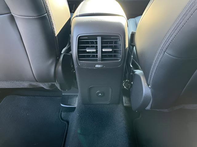 Used 2025 Ford Escape Platinum image 28