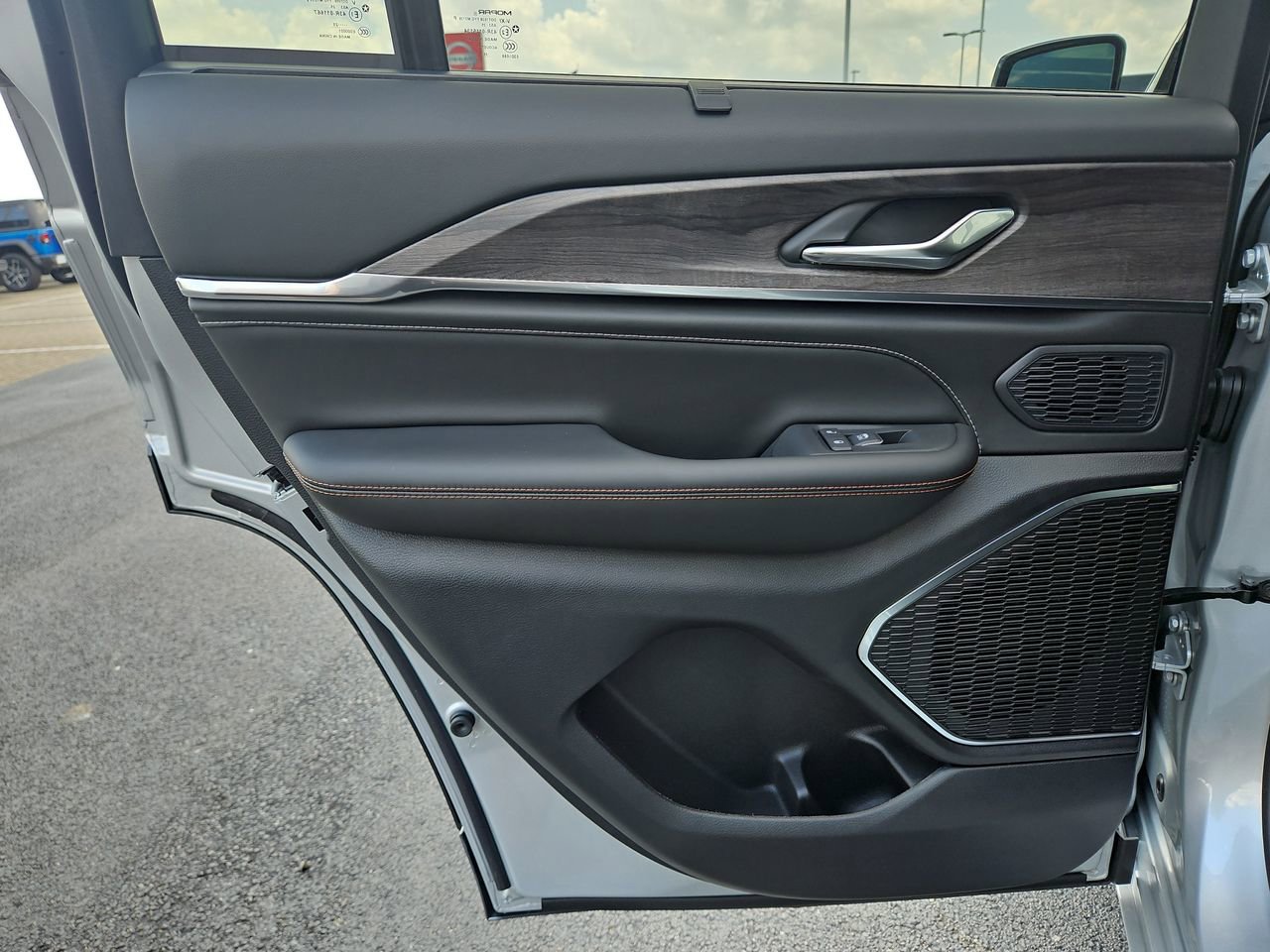 New 2025 Jeep Grand Cherokee Overland w/ Adv Protech Group III image 14