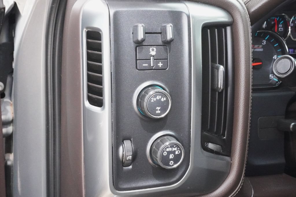 Used 2017 Chevrolet Silverado 2500 LTZ w/ Duramax Plus Package AWD/4WD image 25