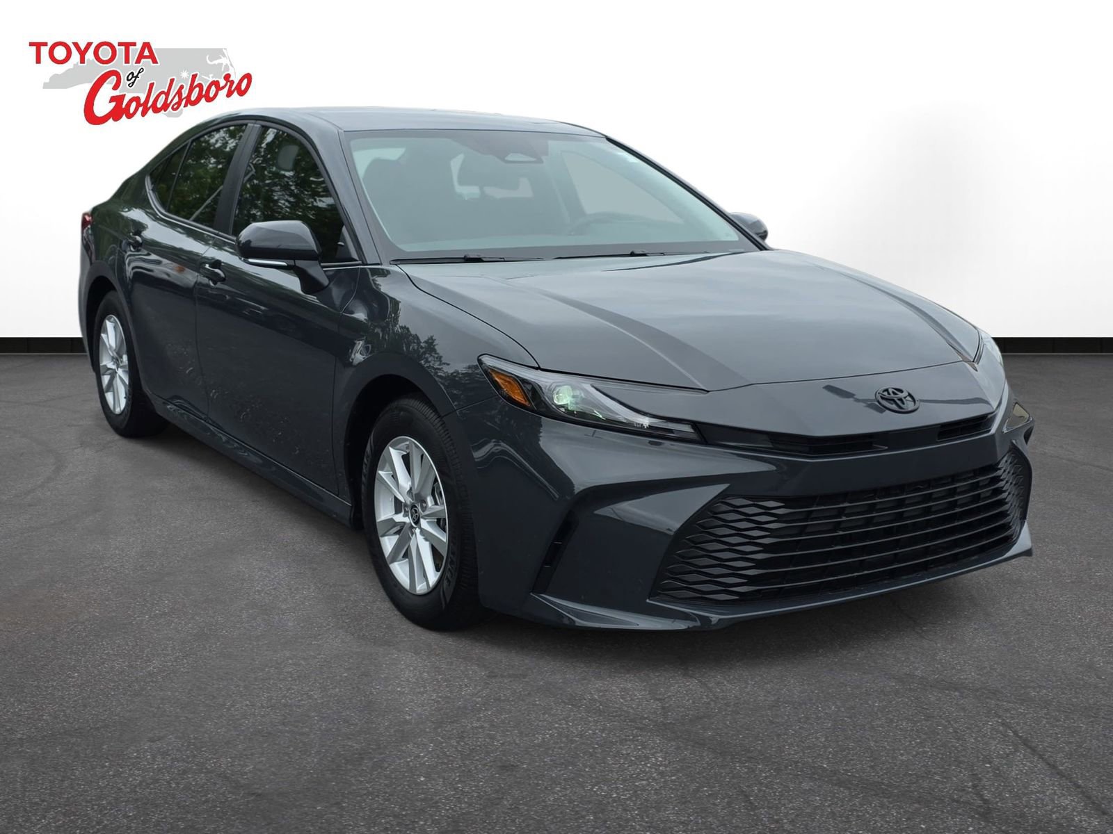 Used 2026 Toyota Camry LE FWD image 3