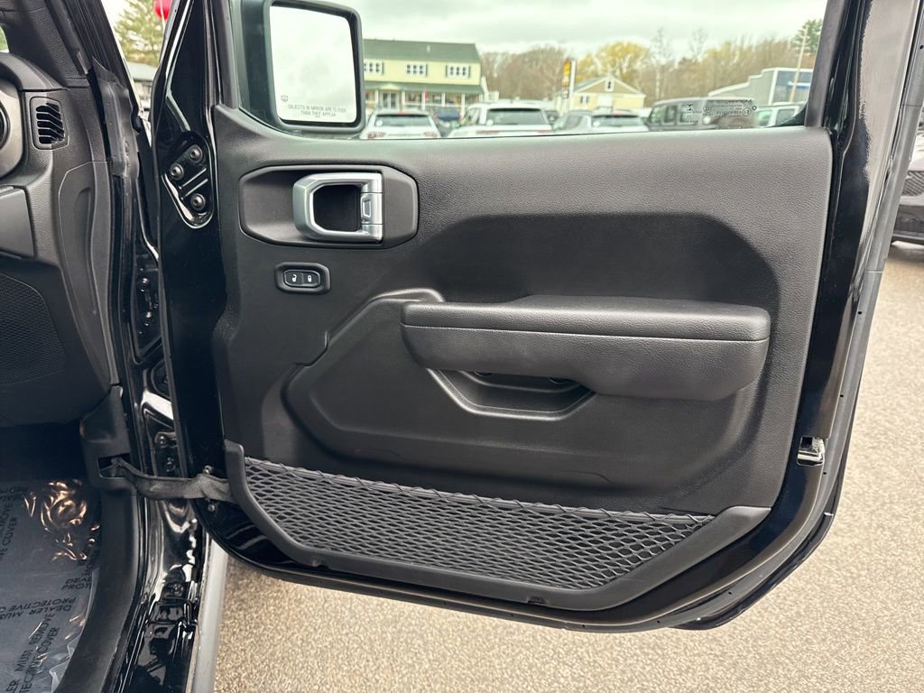 Certified 2023 Jeep Gladiator Willys image 28