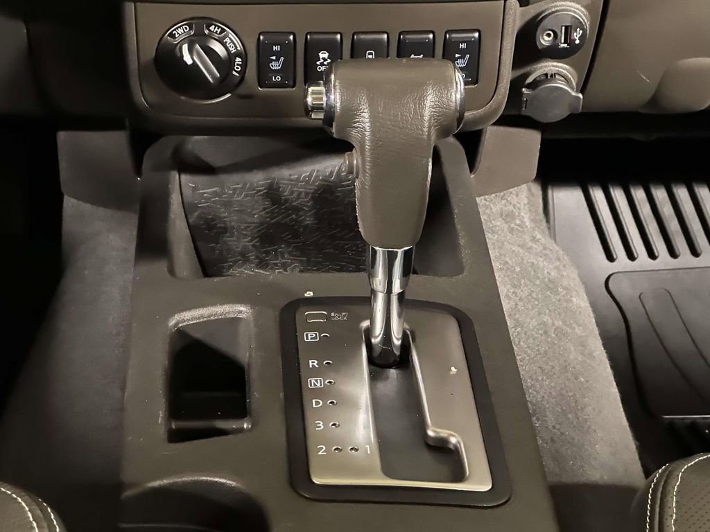 Used 2018 Nissan Frontier PRO-4X w/ Pro-4x Luxury Package image 21