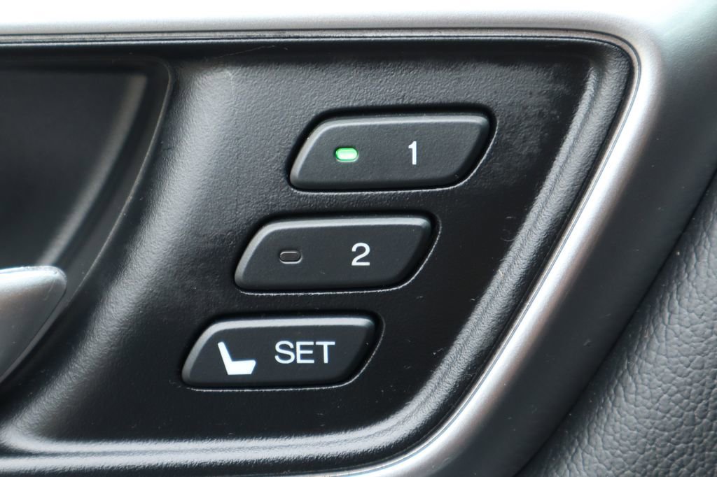 Used 2021 Honda CR-V Touring image 16