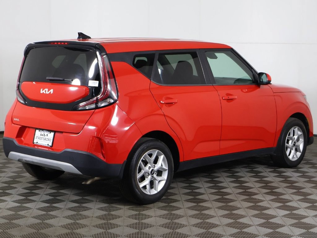 Used 2024 Kia Soul S FWD image 9
