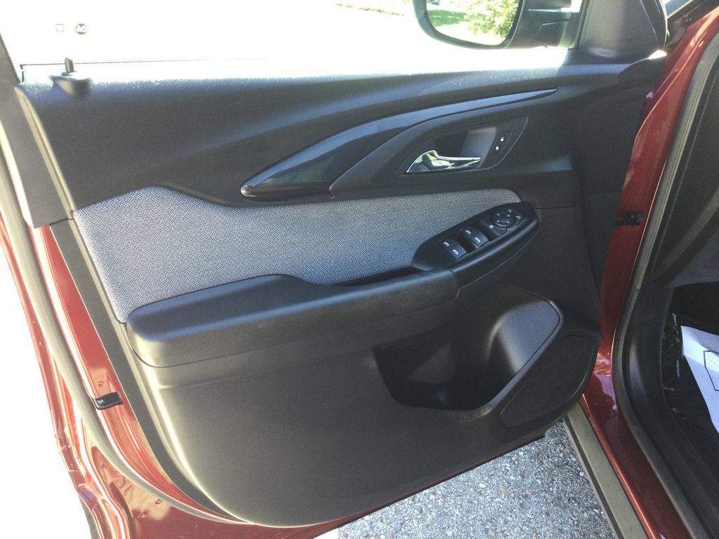 Used 2023 Chevrolet TrailBlazer LS FWD image 12