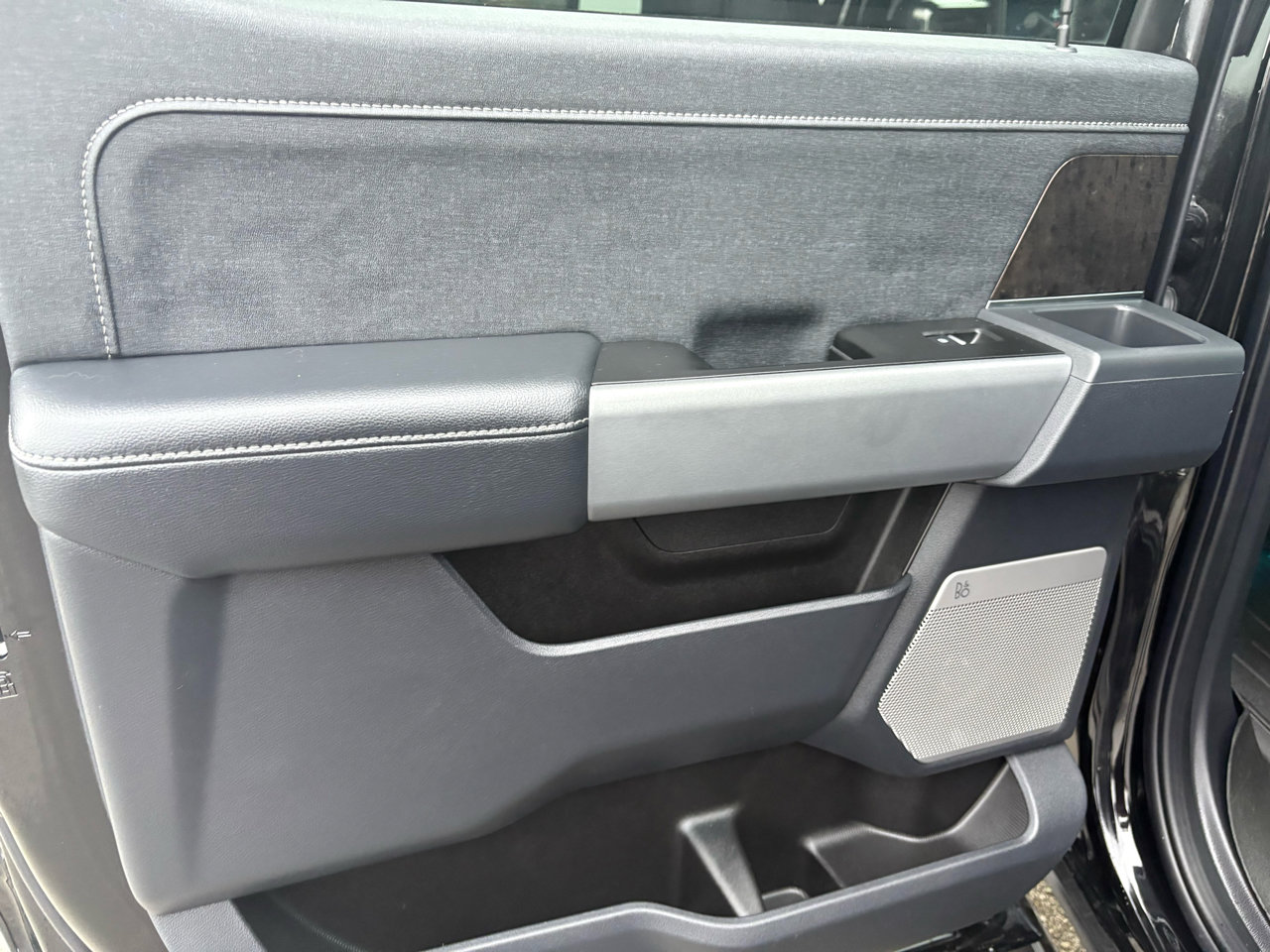 Used 2024 Ford F350 Lariat w/ Lariat Ultimate Package image 39