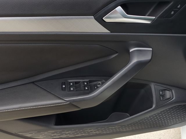 Certified 2024 Volkswagen Jetta SE w/ Panoramic Sunroof Package FWD image 21