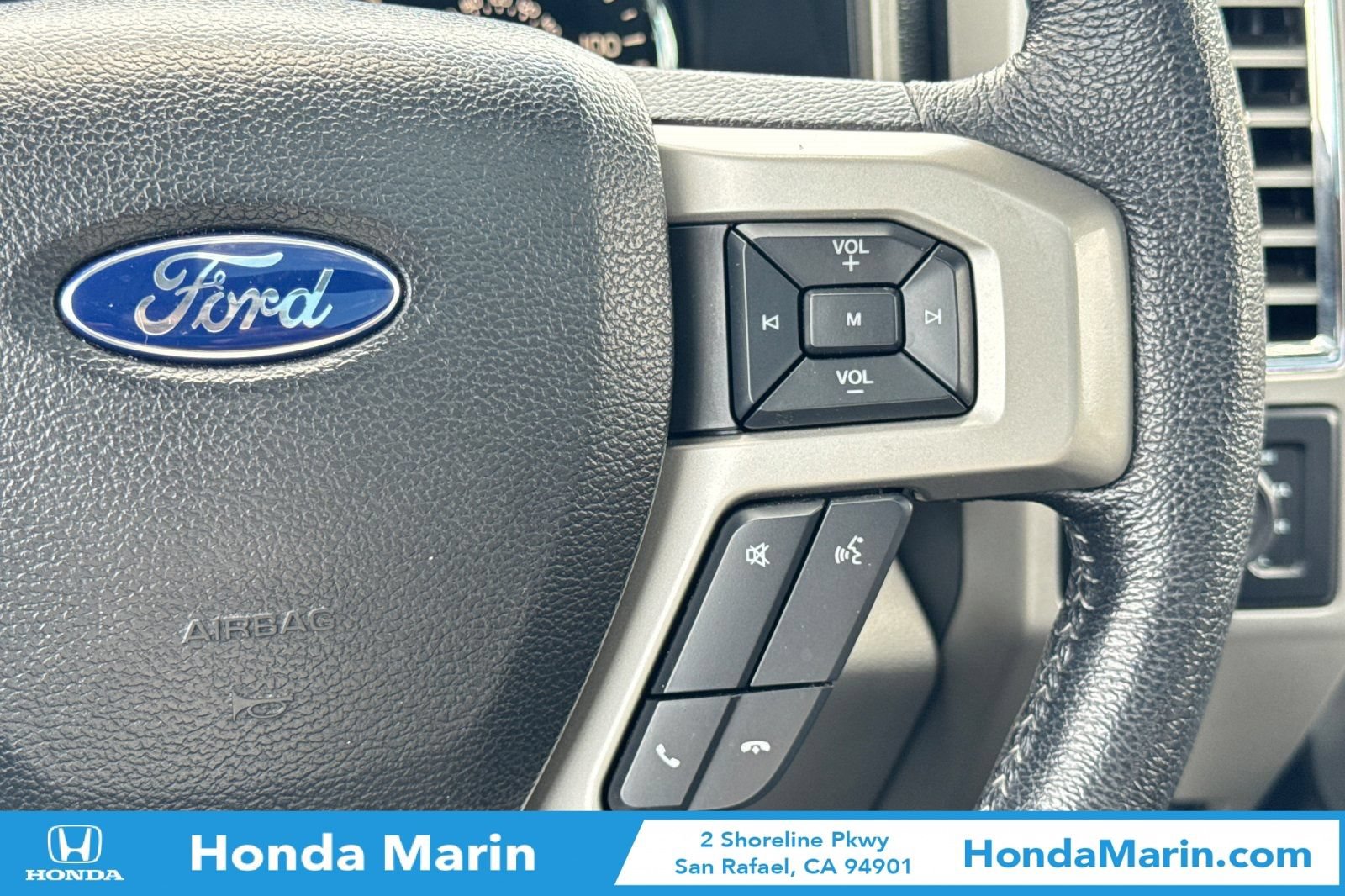 Used 2015 Ford F150 Lariat w/ Equipment Group 502A Luxury AWD/4WD image 30