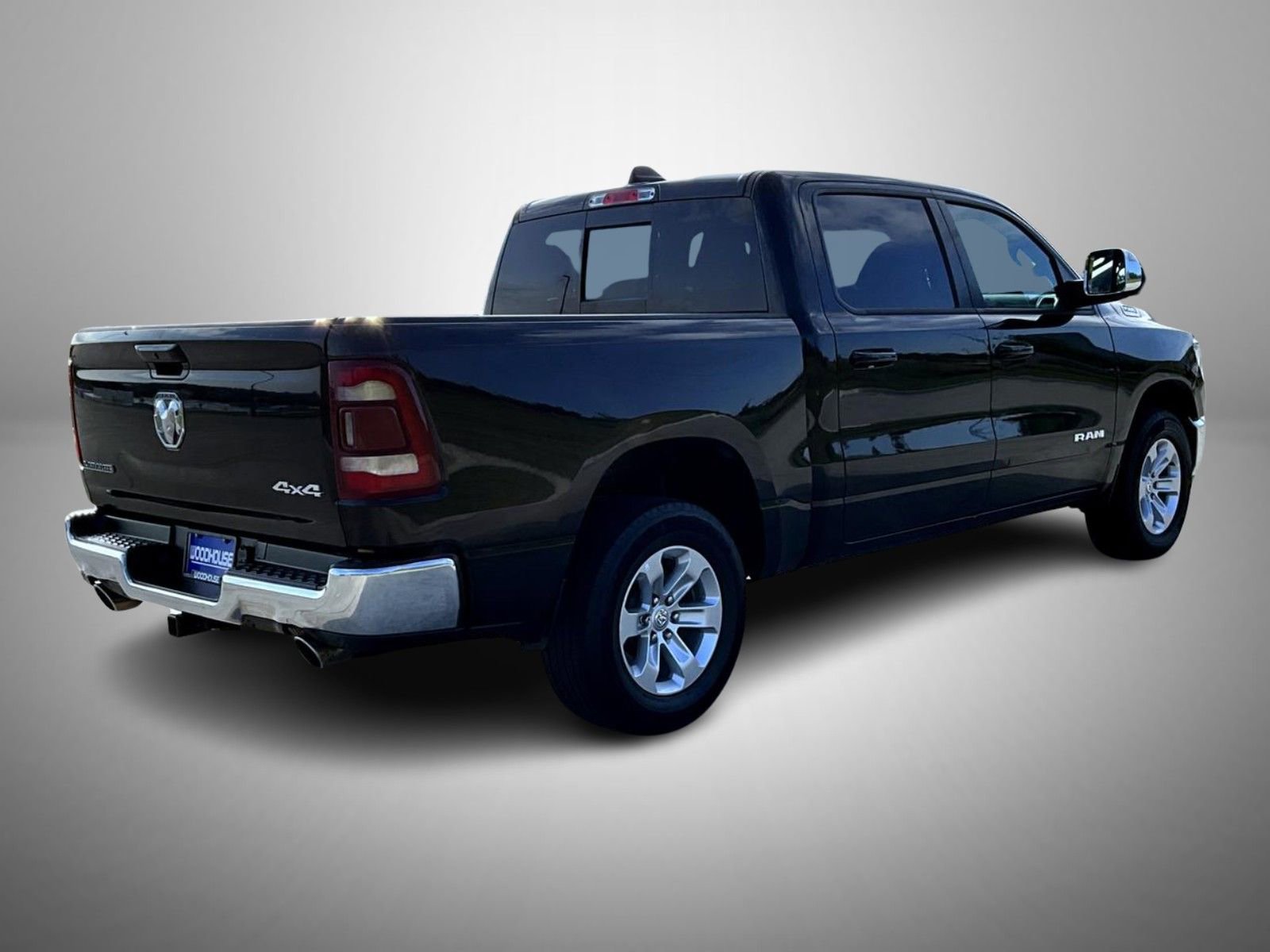 Used 2023 RAM 1500 Laramie AWD/4WD image 5