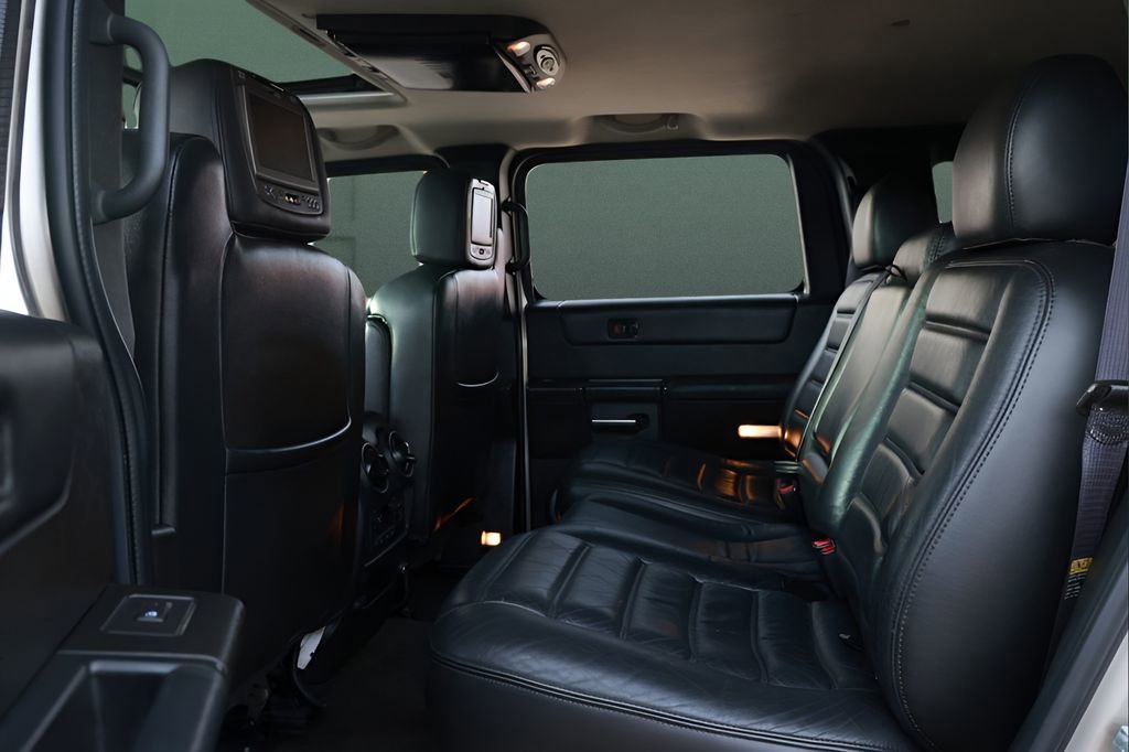 Used 2005 HUMMER H2 w/ Preferred Equipment Group image 11