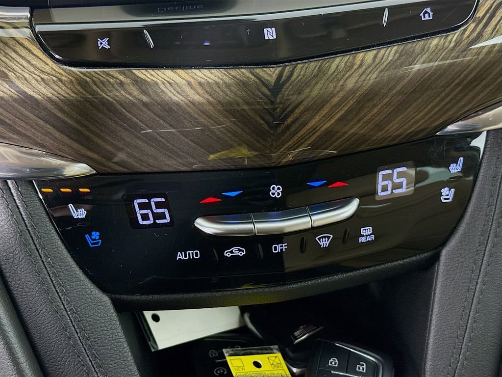 Used 2020 Cadillac XT6 Premium Luxury w/ Platinum Package image 17