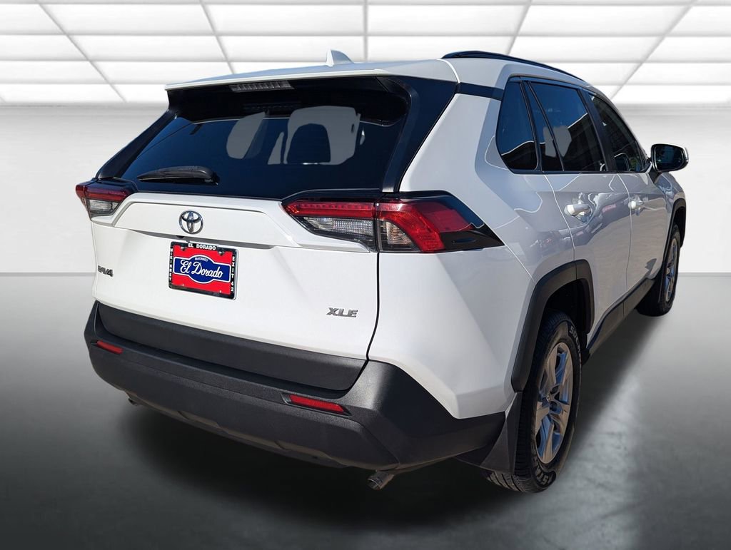 Used 2022 Toyota RAV4 XLE w/ Convenience Package FWD image 27