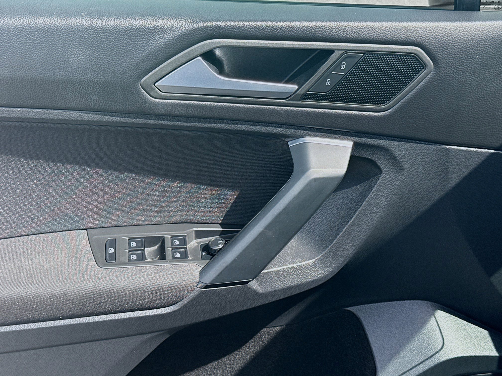 Used 2019 Volkswagen Tiguan S w/ Driver Assistance Package FWD image 16