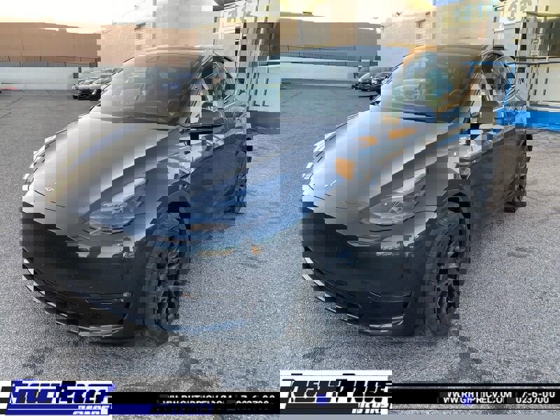 Used 2025 Tesla Model Y Long Range image 1
