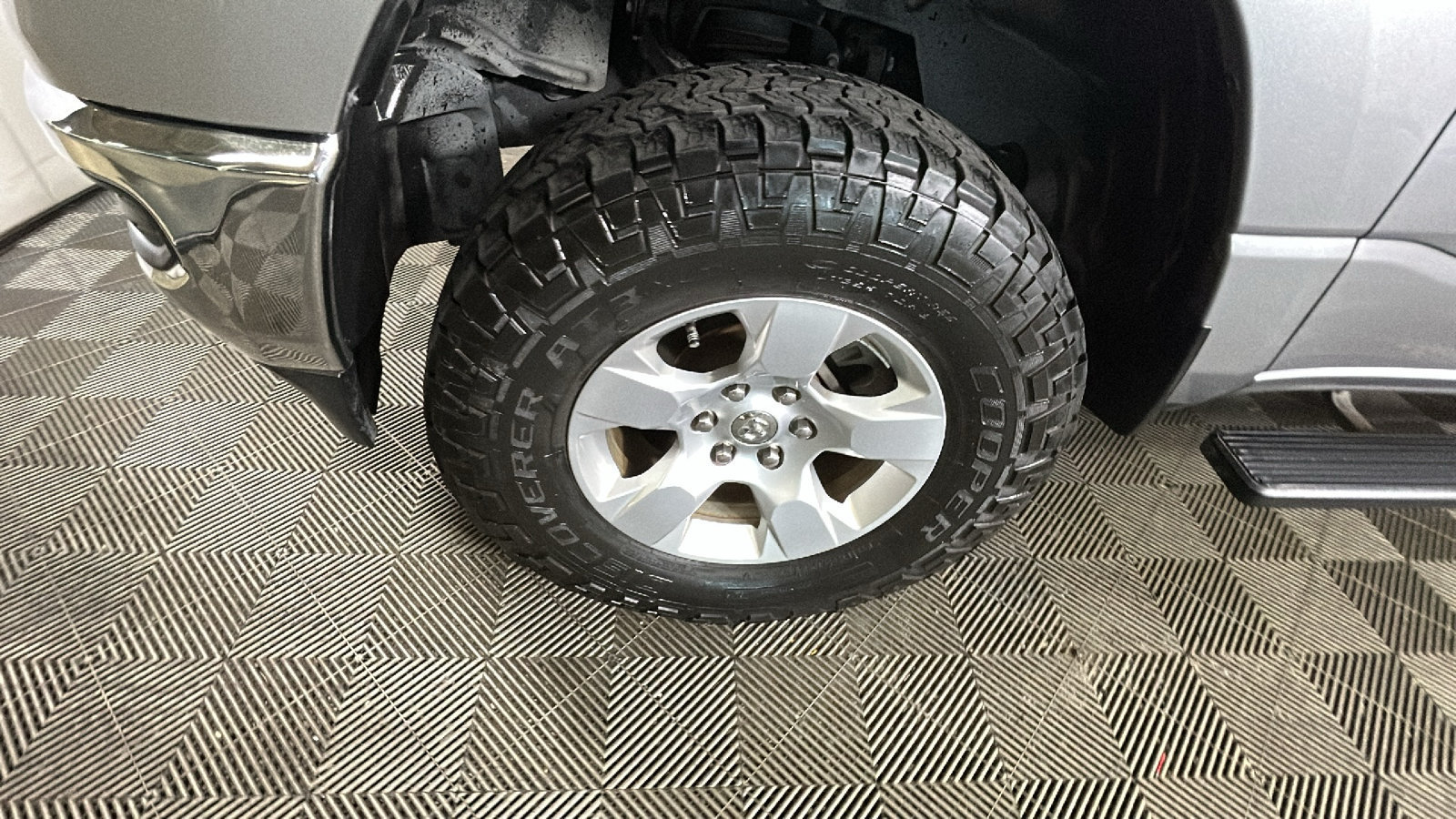 Used 2019 RAM 1500 Big Horn RWD image 11