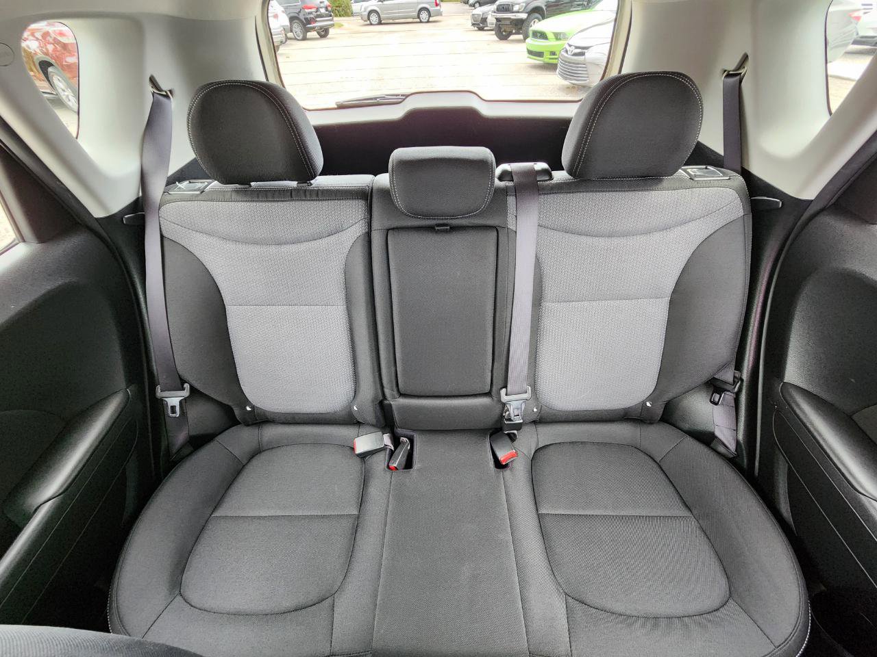 Used 2019 Kia Soul + FWD image 13