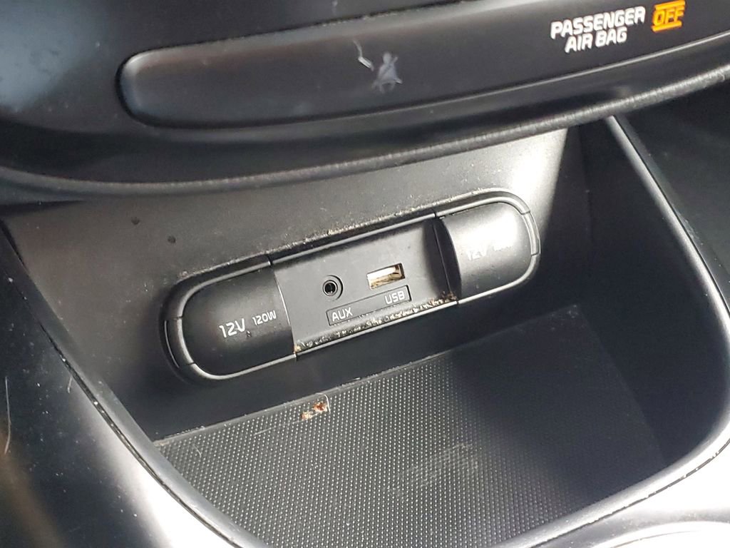 Used 2019 Kia Soul image 17
