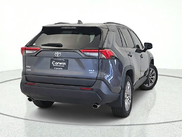 Used 2022 Toyota RAV4 XLE Premium AWD/4WD image 5