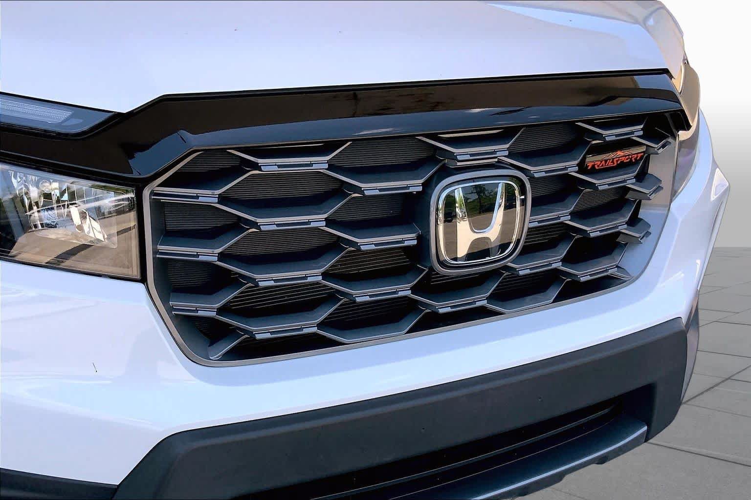 Used 2023 Honda Passport TrailSport image 32