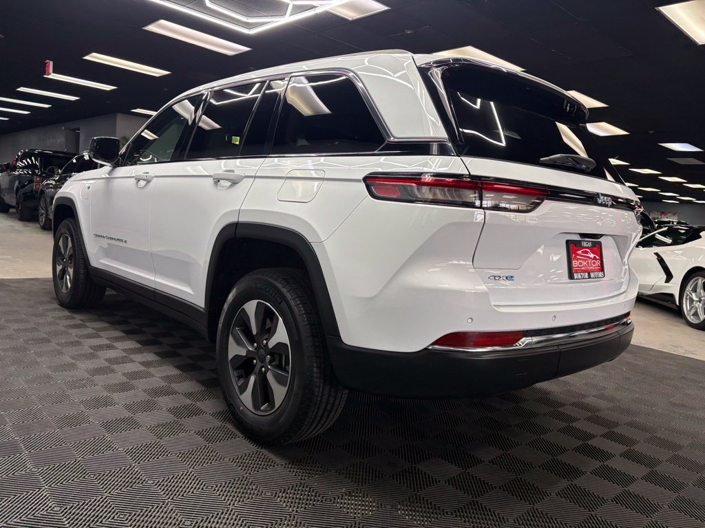 Used 2022 Jeep Grand Cherokee Limited 4xe AWD/4WD image 8