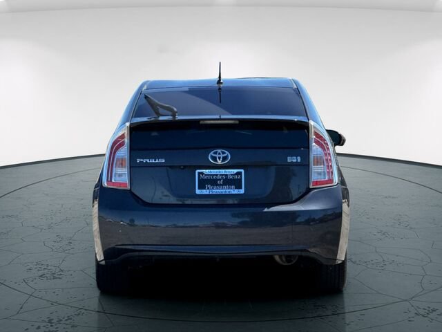 Used 2015 Toyota Prius Two w/ Preferred Accessory Package FWD image 6
