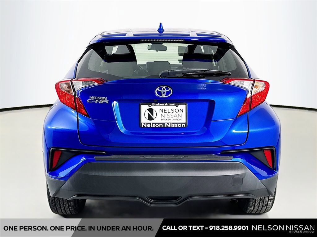 Used 2020 Toyota C-HR XLE image 6