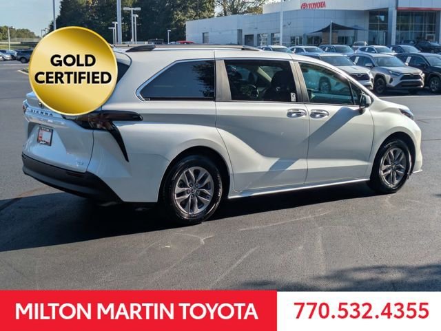Certified 2026 Toyota Sienna XLE FWD image 5