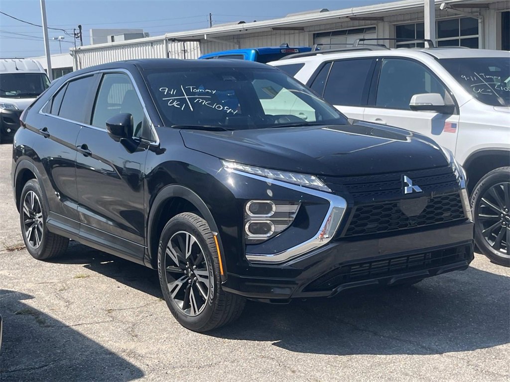Used 2024 Mitsubishi Eclipse Cross AWD image 3