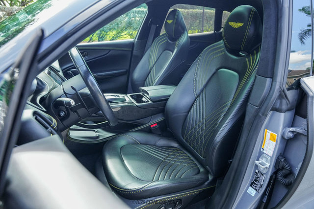 Used 2021 Aston Martin DBX AWD/4WD image 26