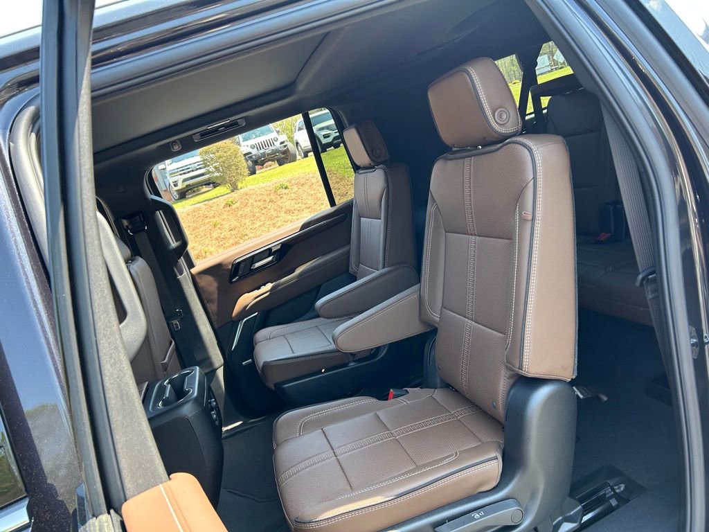 New 2026 Chevrolet Suburban High Country image 41