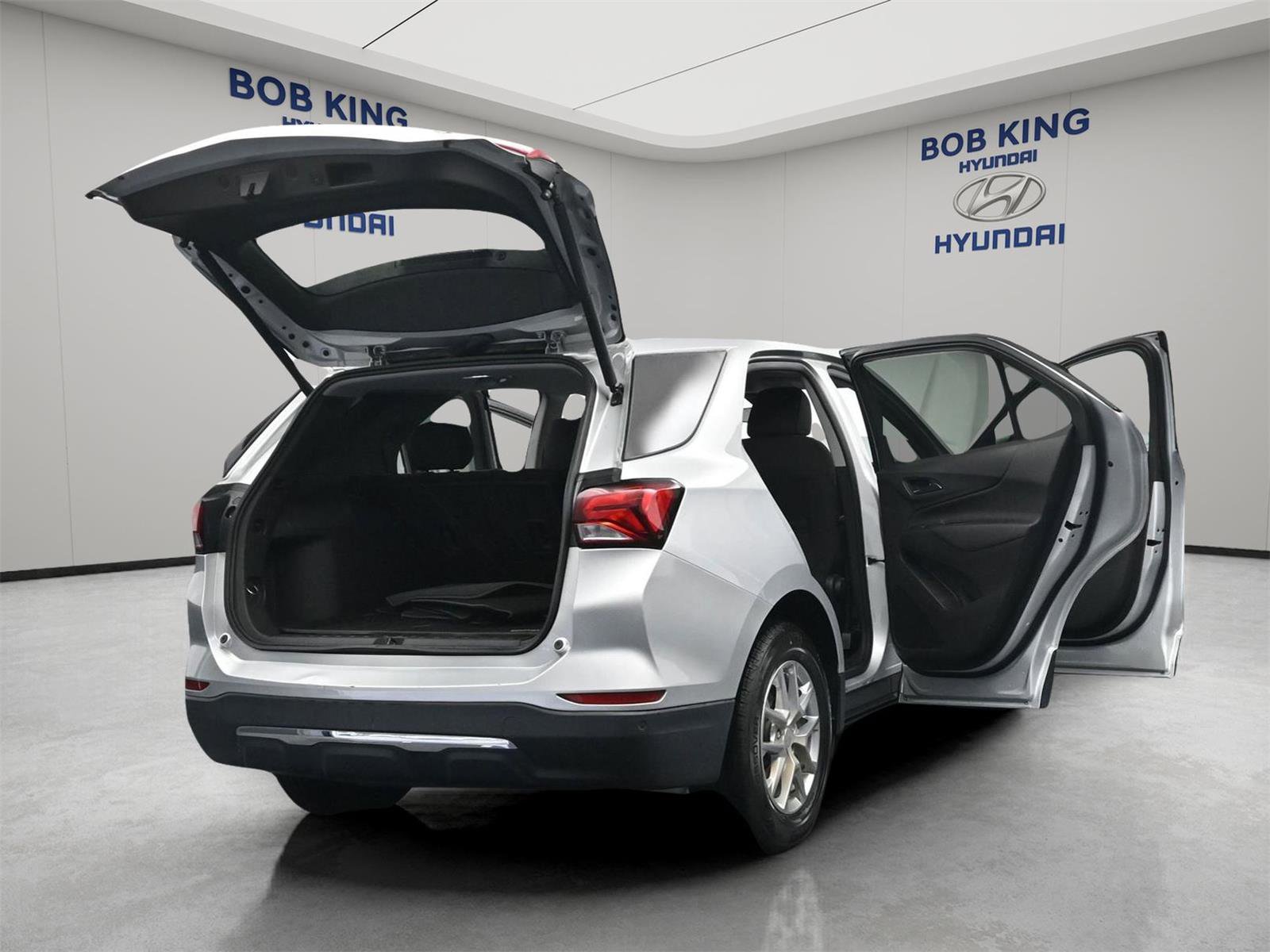 Used 2022 Chevrolet Equinox LT image 32