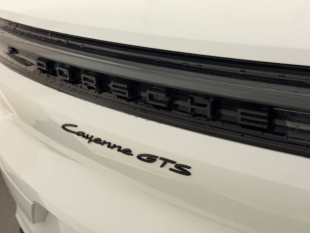 Certified 2025 Porsche Cayenne GTS AWD/4WD image 25