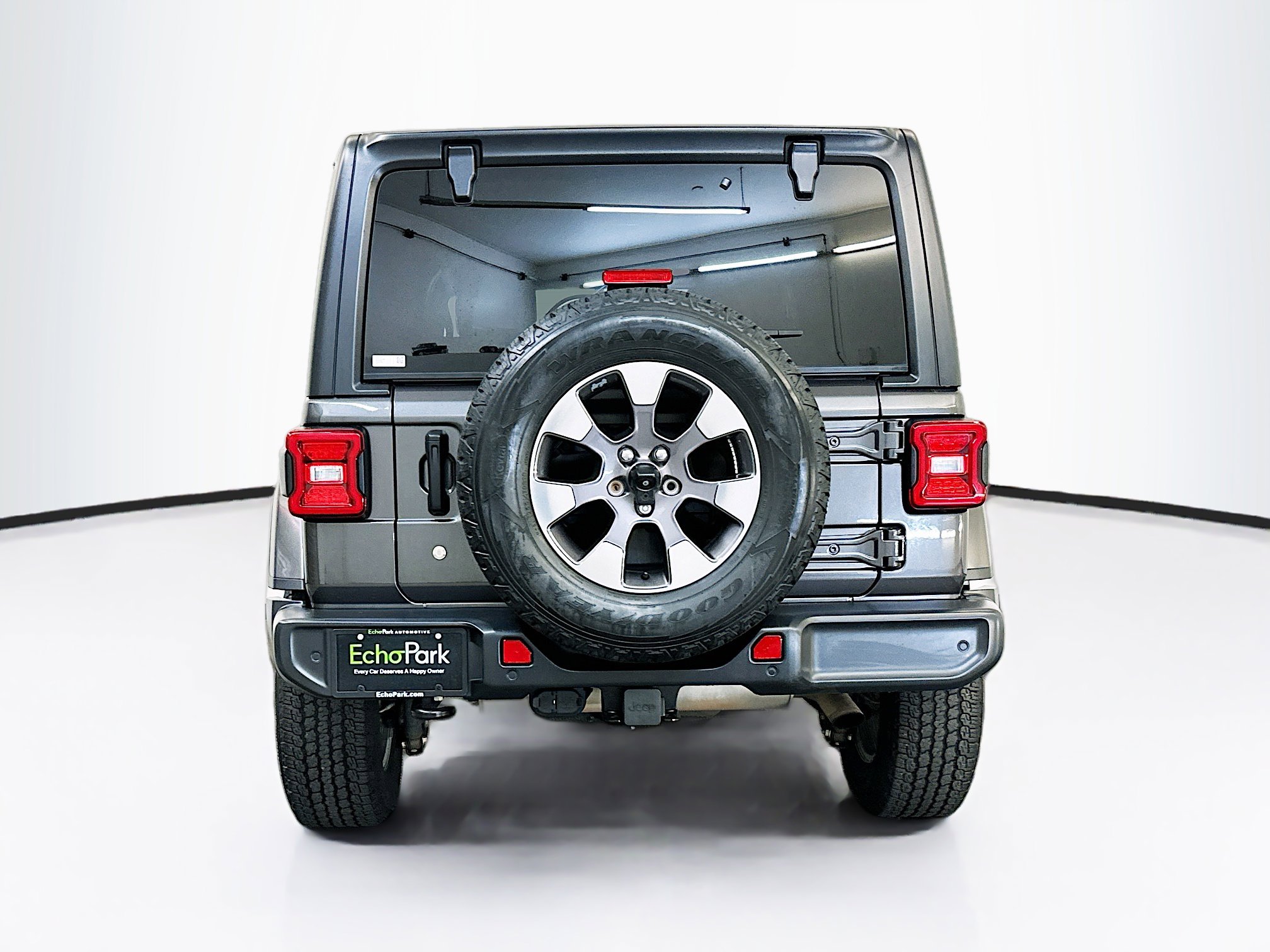 Used 2018 Jeep Wrangler Unlimited Sahara image 7