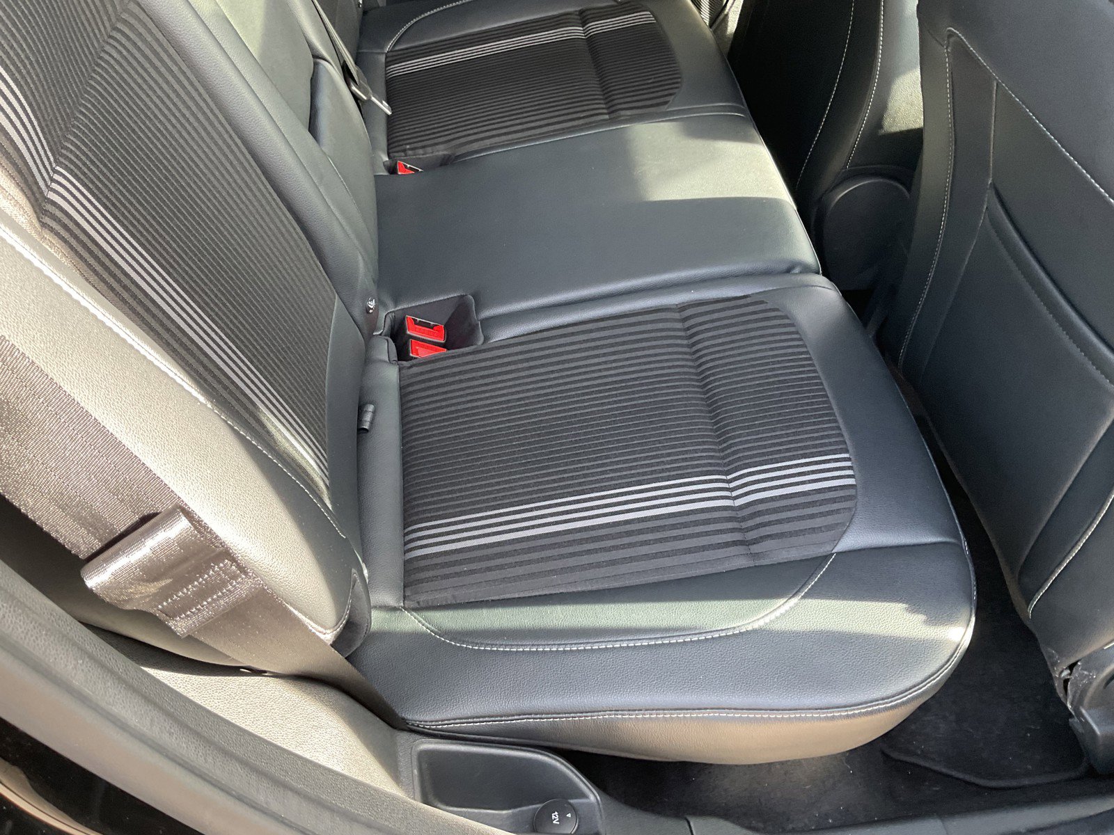 Used 2020 Ford EcoSport SES image 19