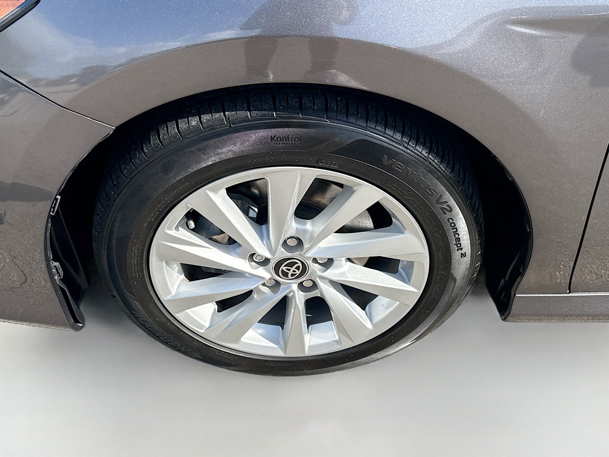 Used 2021 Toyota Camry LE FWD image 35