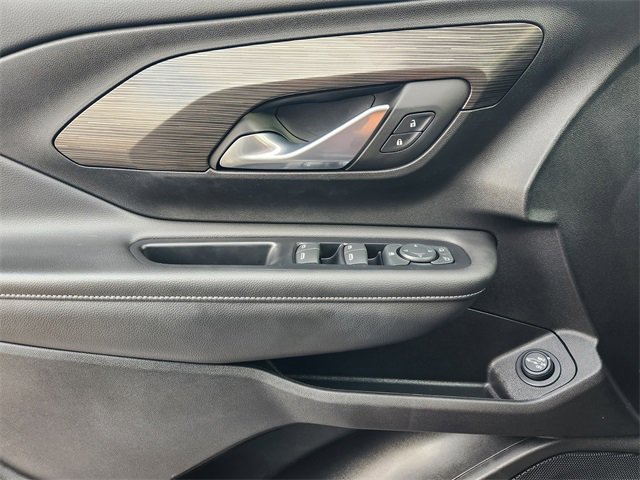 Used 2023 GMC Terrain SLE w/ Driver Convenience Package FWD image 24