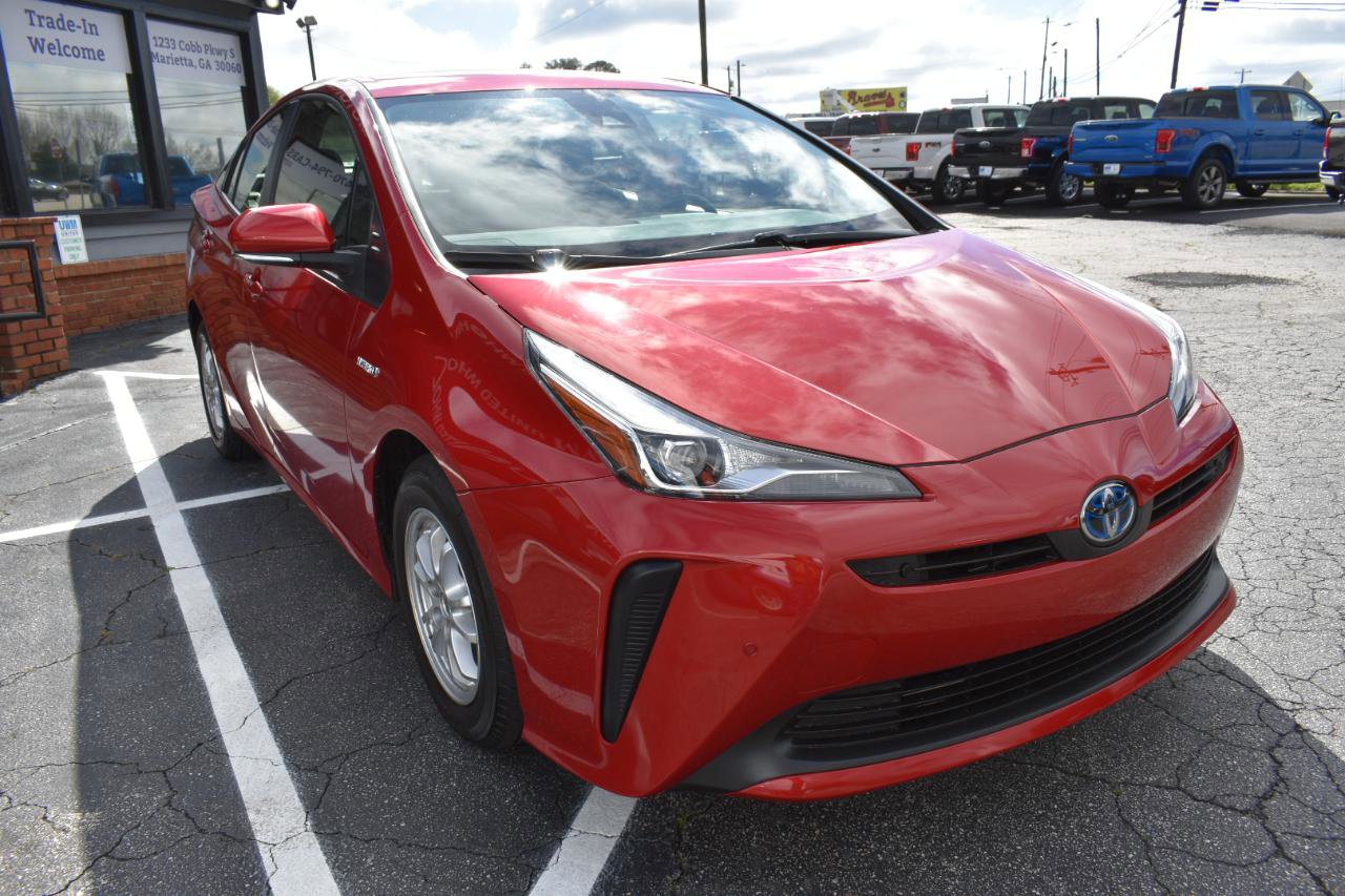 Used 2022 Toyota Prius LE FWD image 4