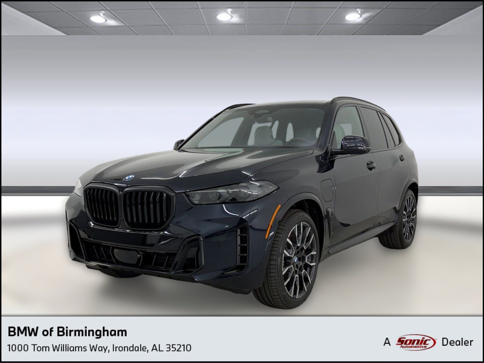 New 2026 BMW X5 xDrive50e w/ M Sport Package AWD/4WD image 1