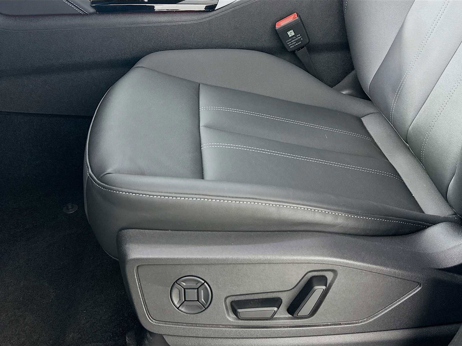 New 2025 Audi Q5 Premium image 17