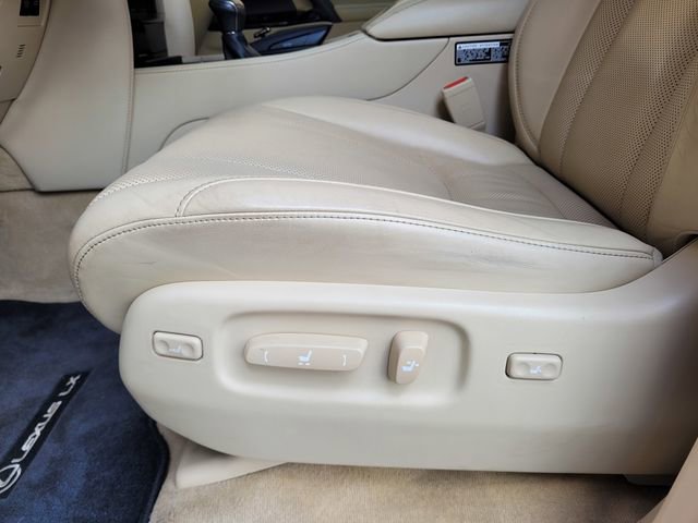 Used 2019 Lexus LX 570 4WD w/ Luxury Package image 21