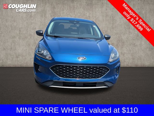 Used 2022 Ford Escape SE w/ Cold Weather Package FWD image 2