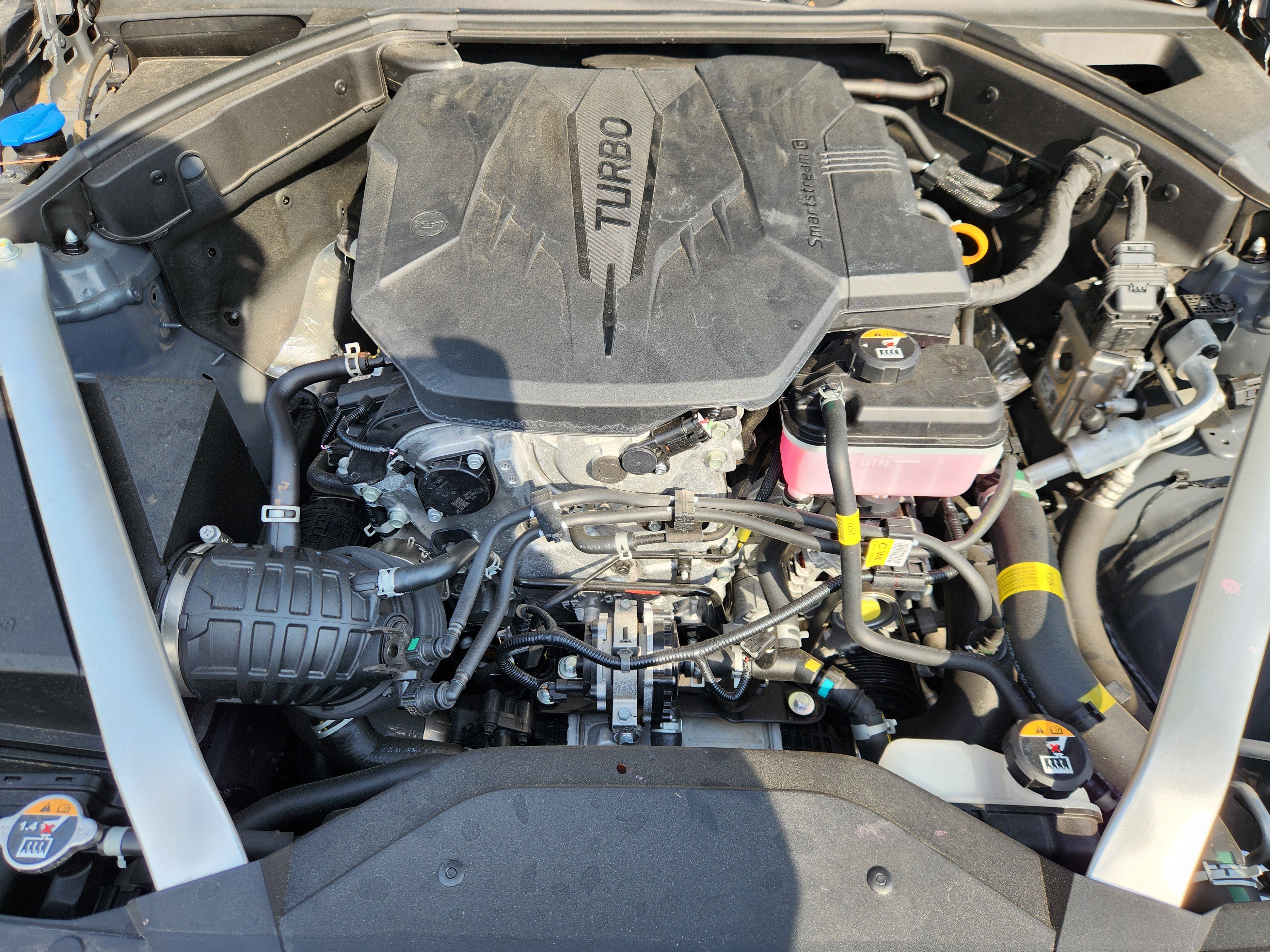 Used 2025 Genesis G70 2.5T RWD image 18